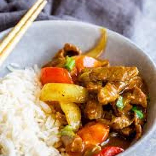 Beef with Curry Sauce (1,5,6,8,12)