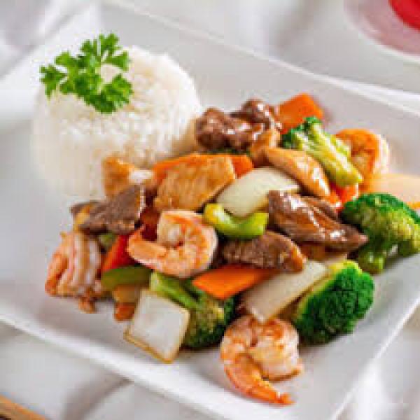 House Special with Mixed Vegetables (2)