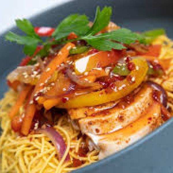 Nude Food Honey Chicken Chilli Noodles 360g
